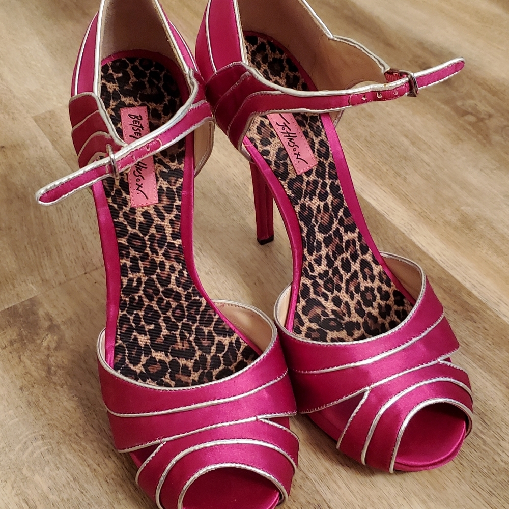 Size 10 Betsey Johnson
